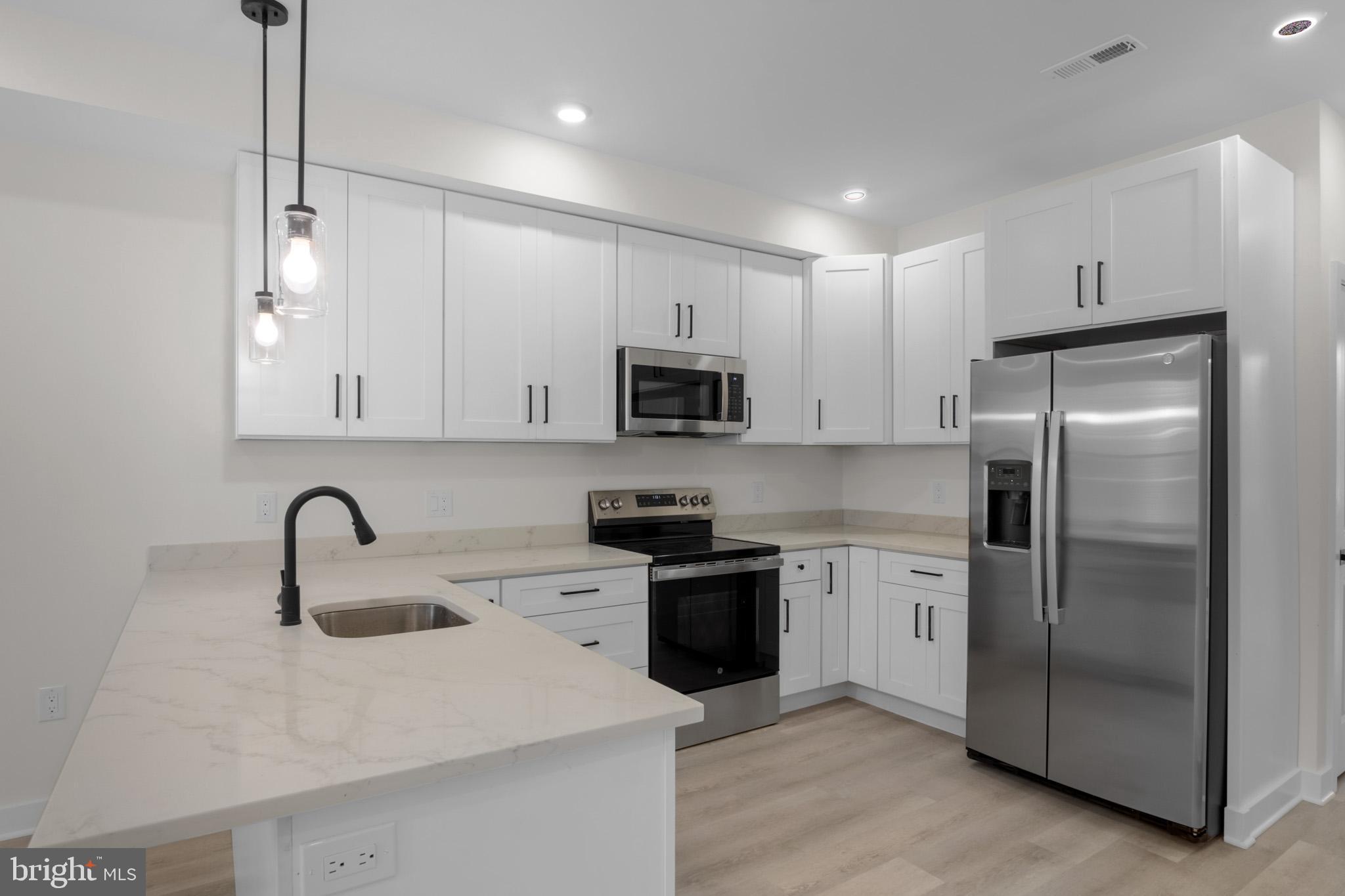 NORRIS SQUARE - Residential Income