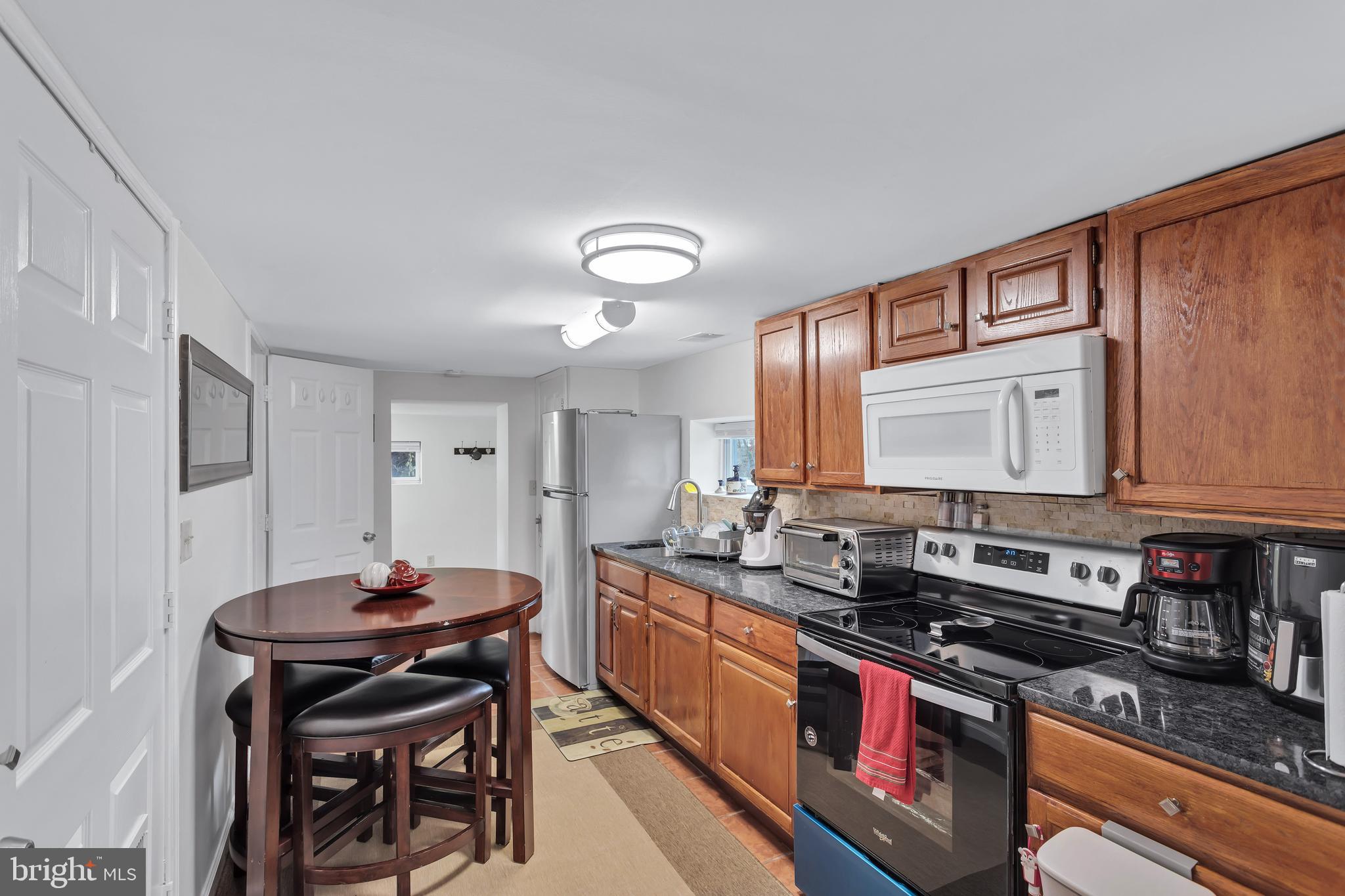 GROVETON HEIGHTS - Residential