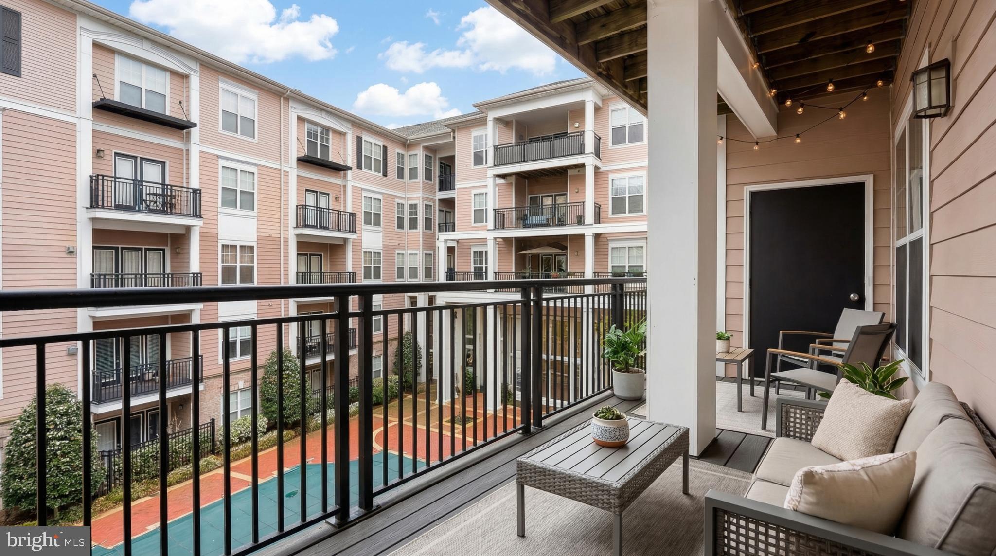 FITZ AT ROCKVILLE TOWN C - Residential