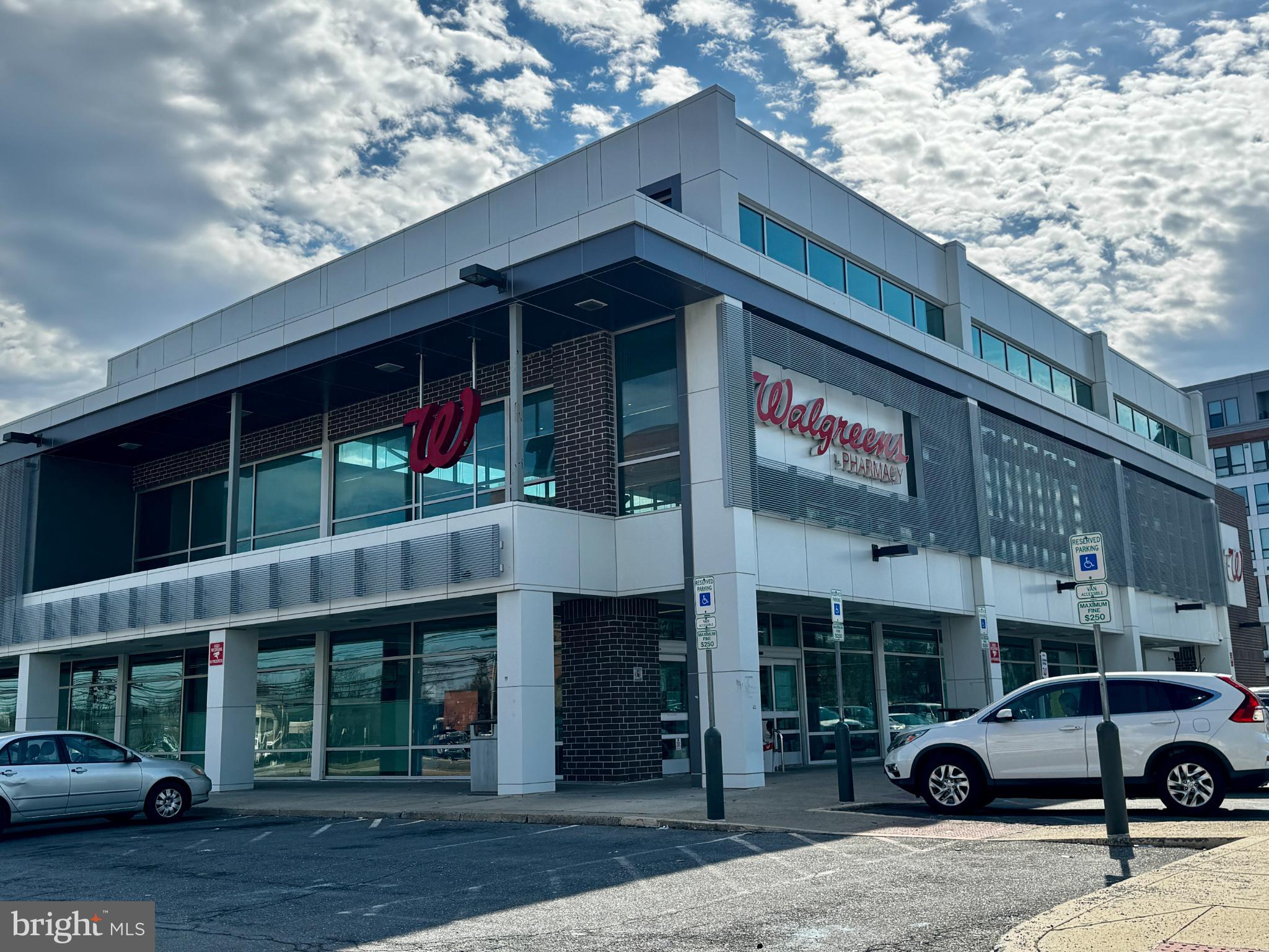 FITZ AT ROCKVILLE TOWN C - Residential