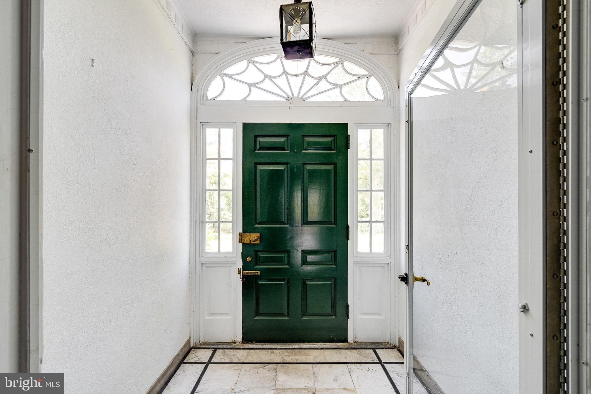 INDIAN CREEK - Residential