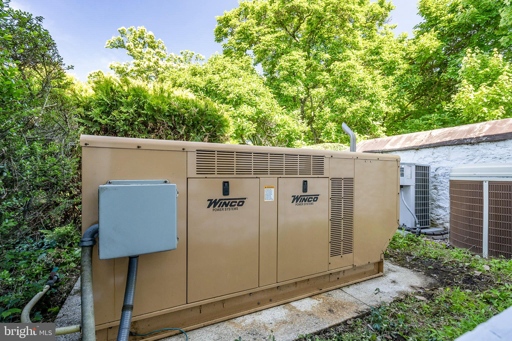 INDIAN CREEK - Residential