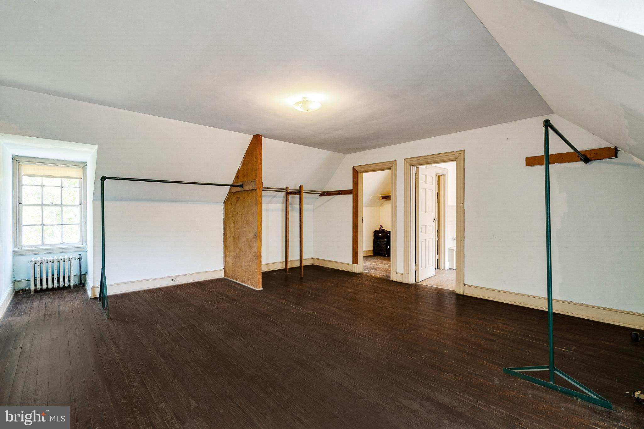 INDIAN CREEK - Residential