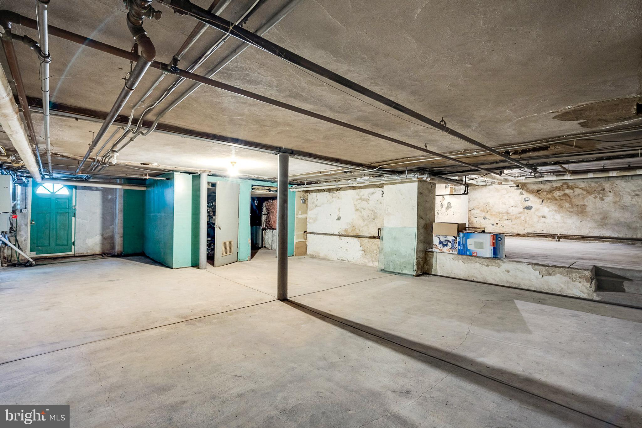 INDIAN CREEK - Residential