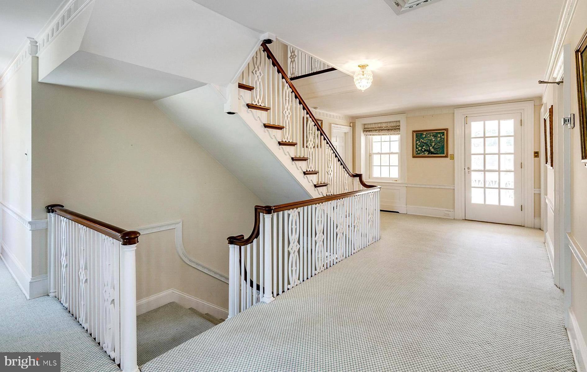 INDIAN CREEK - Residential