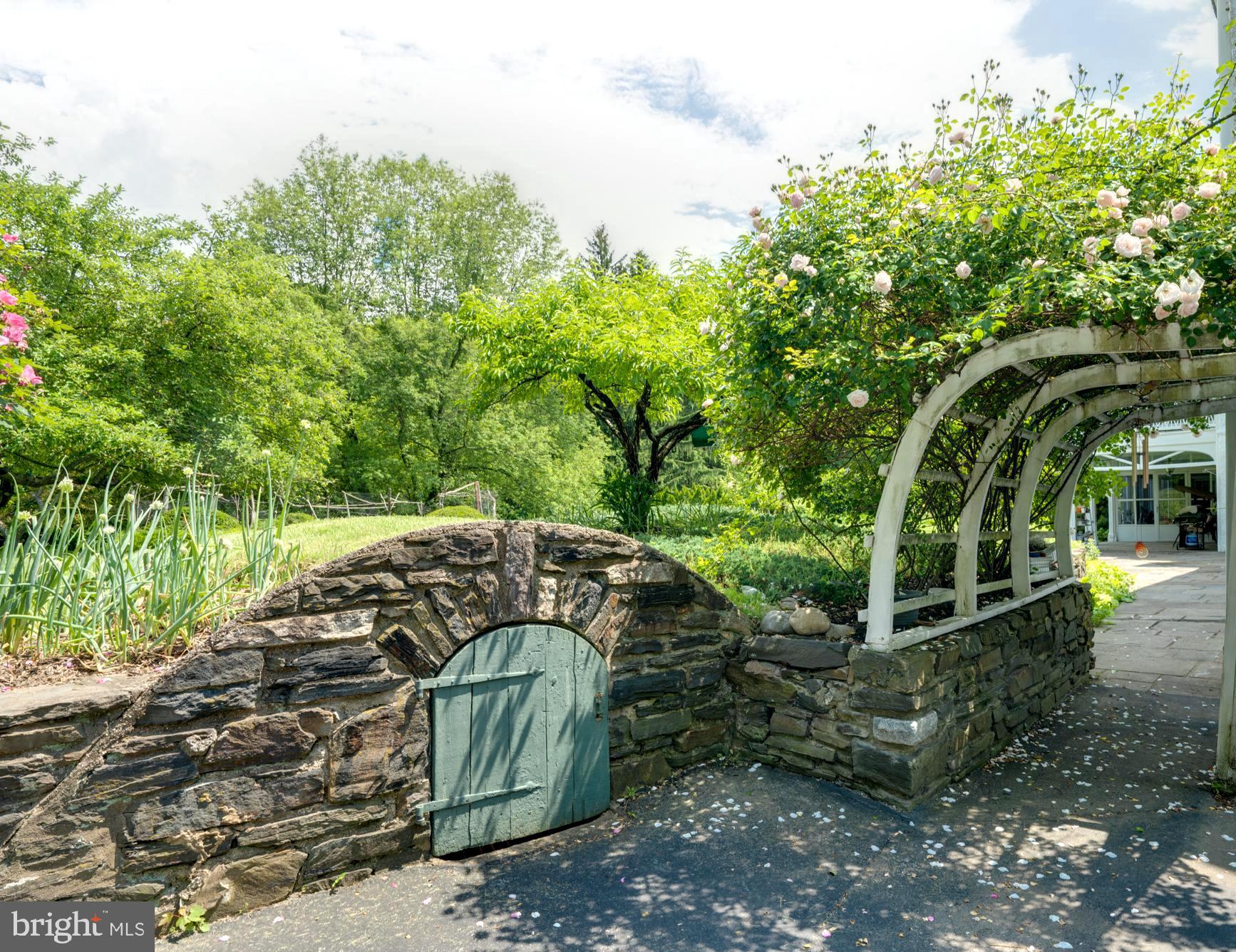 INDIAN CREEK - Residential