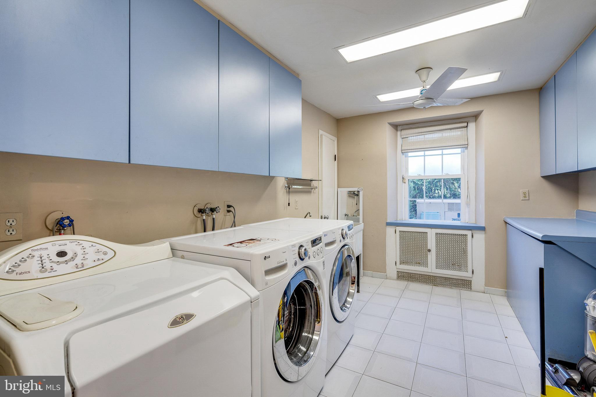 INDIAN CREEK - Residential