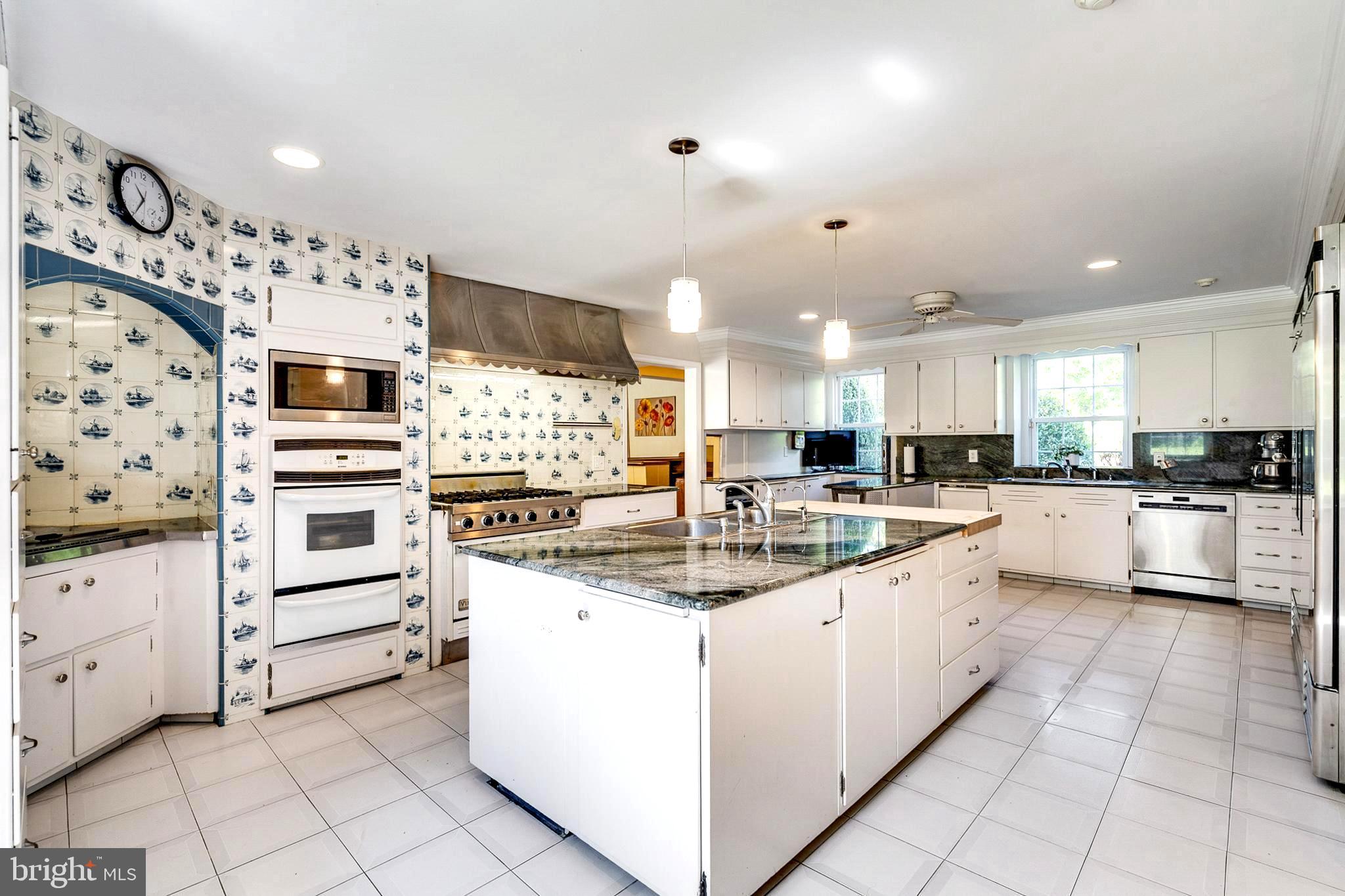 INDIAN CREEK - Residential