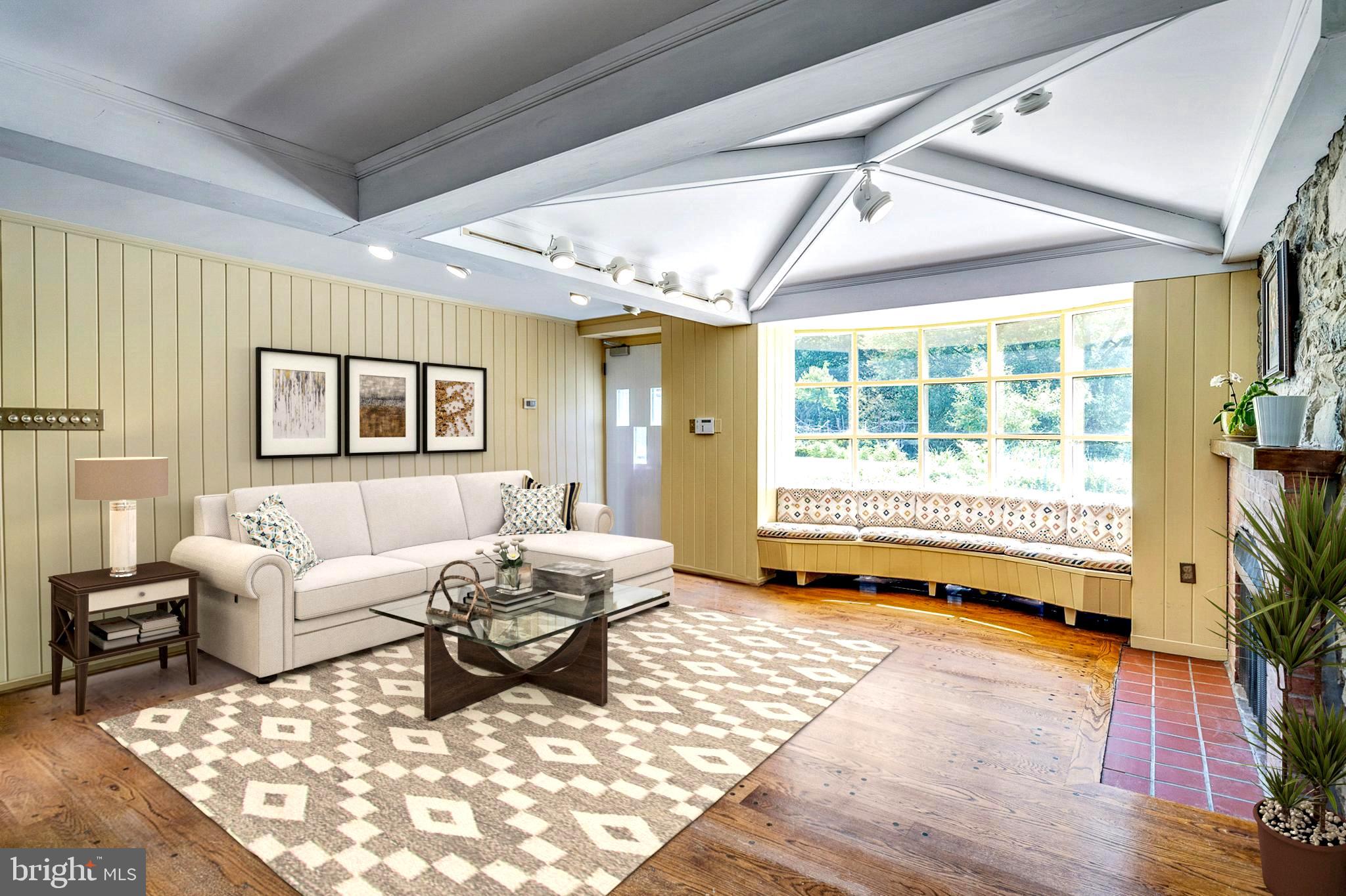 INDIAN CREEK - Residential