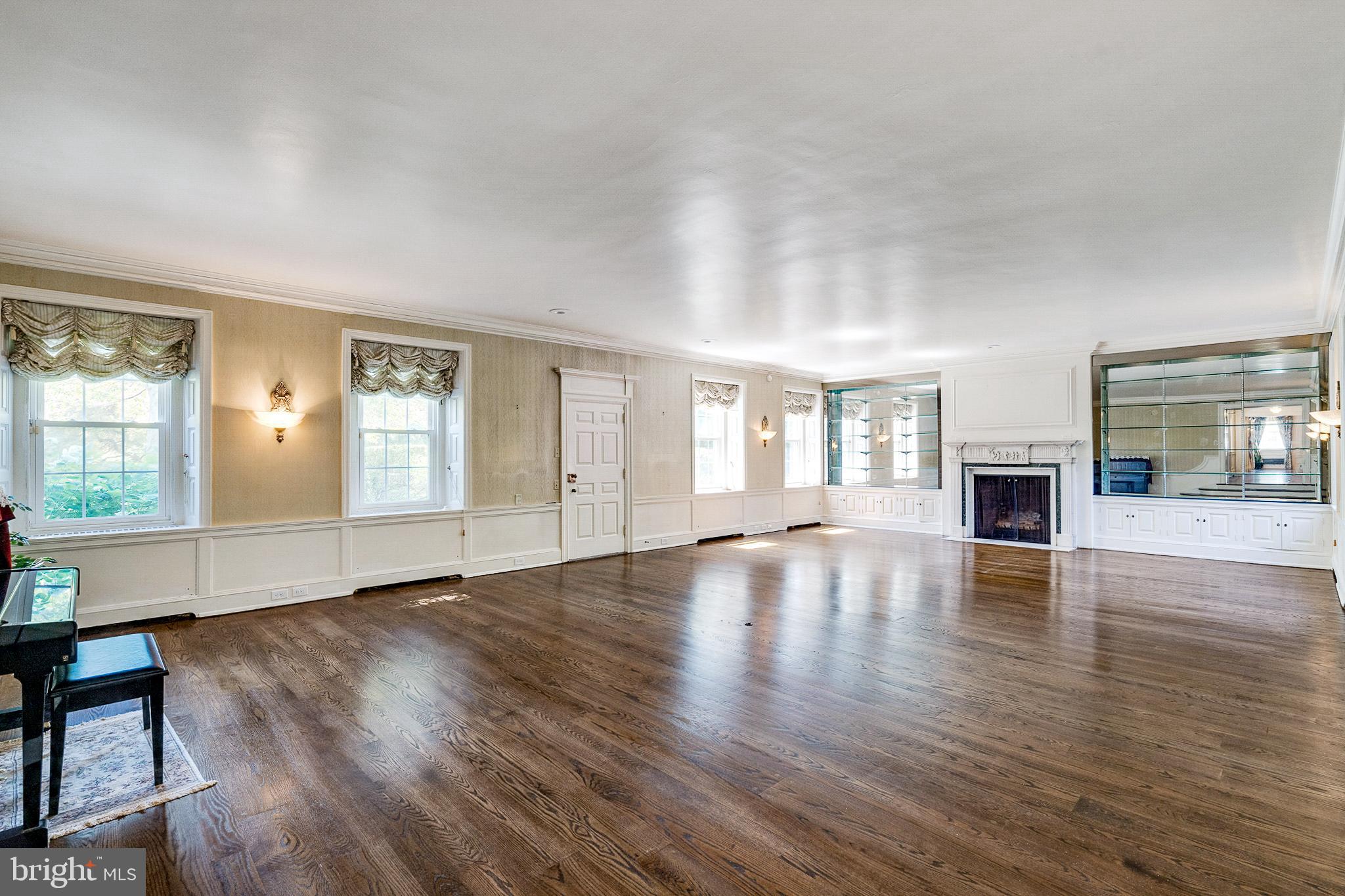 INDIAN CREEK - Residential