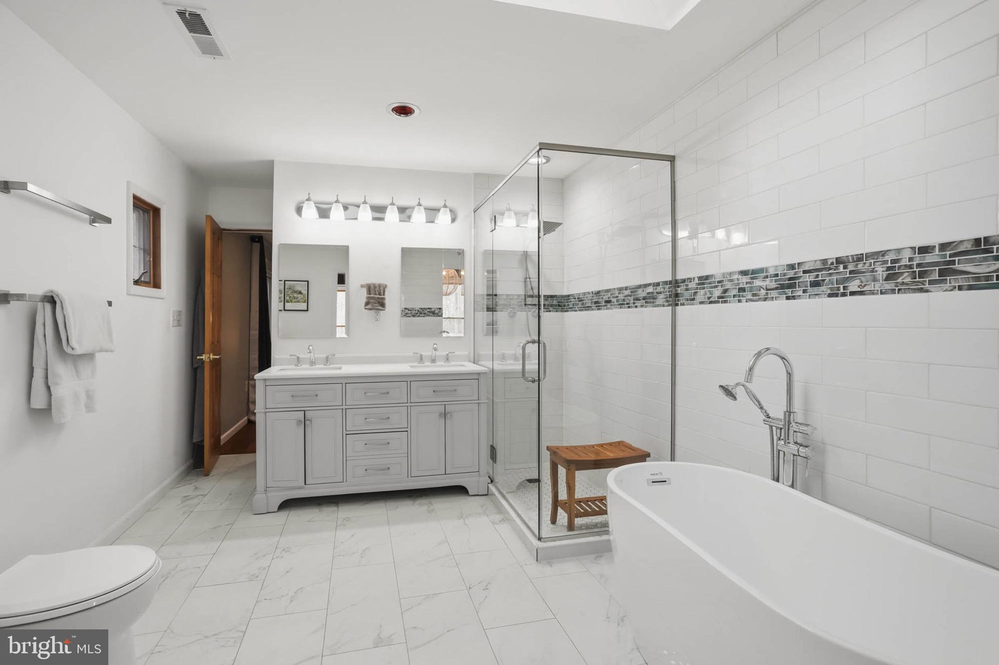 FERRY LANDING WOODS - Residential