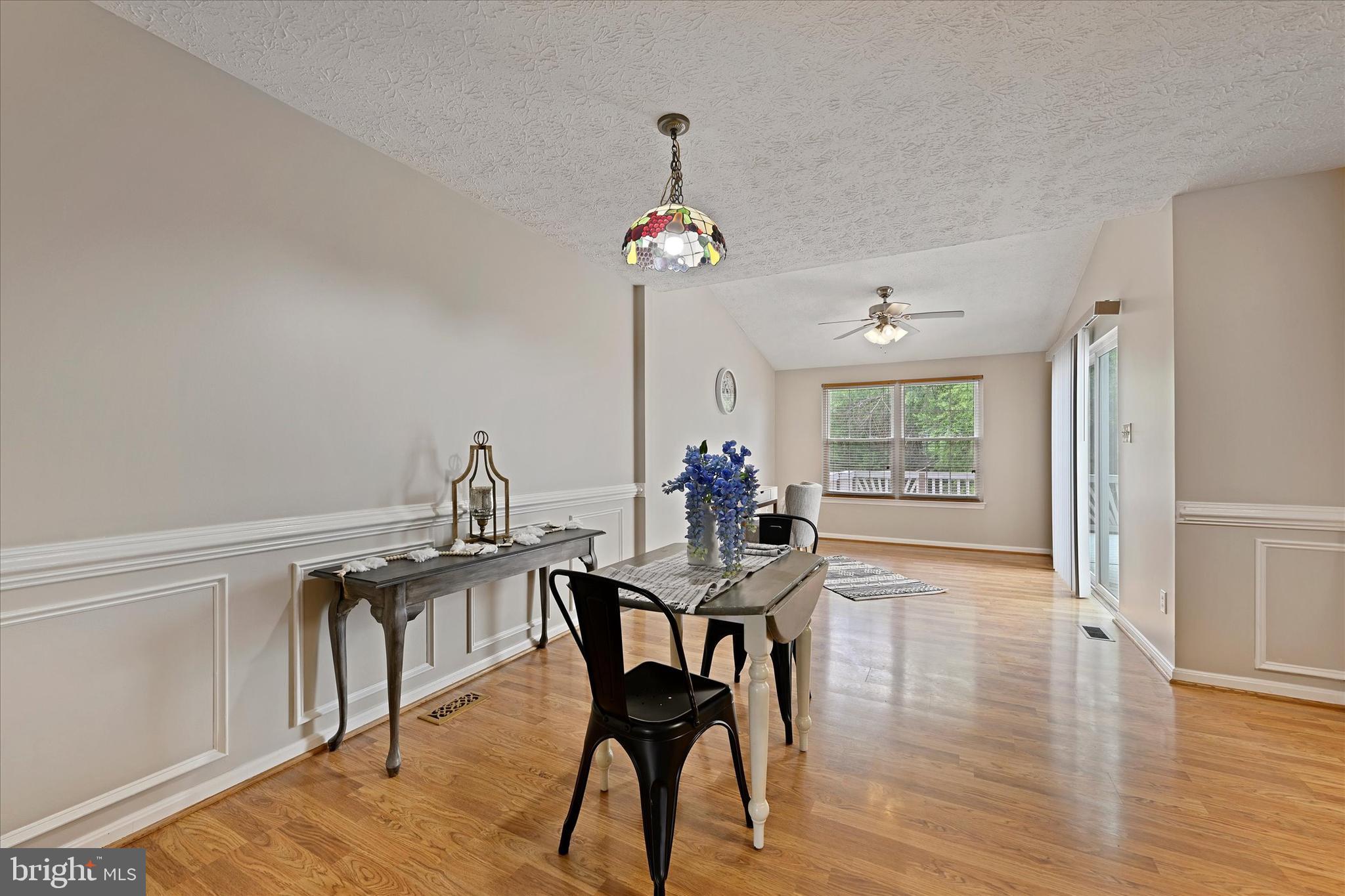 CONSTANT FRIENDSHIP - Residential