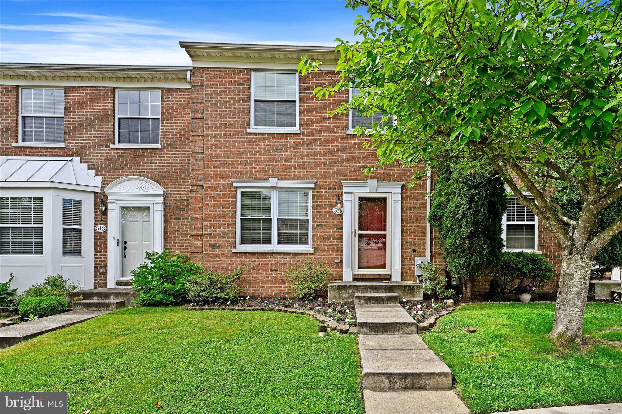 CONSTANT FRIENDSHIP - Residential