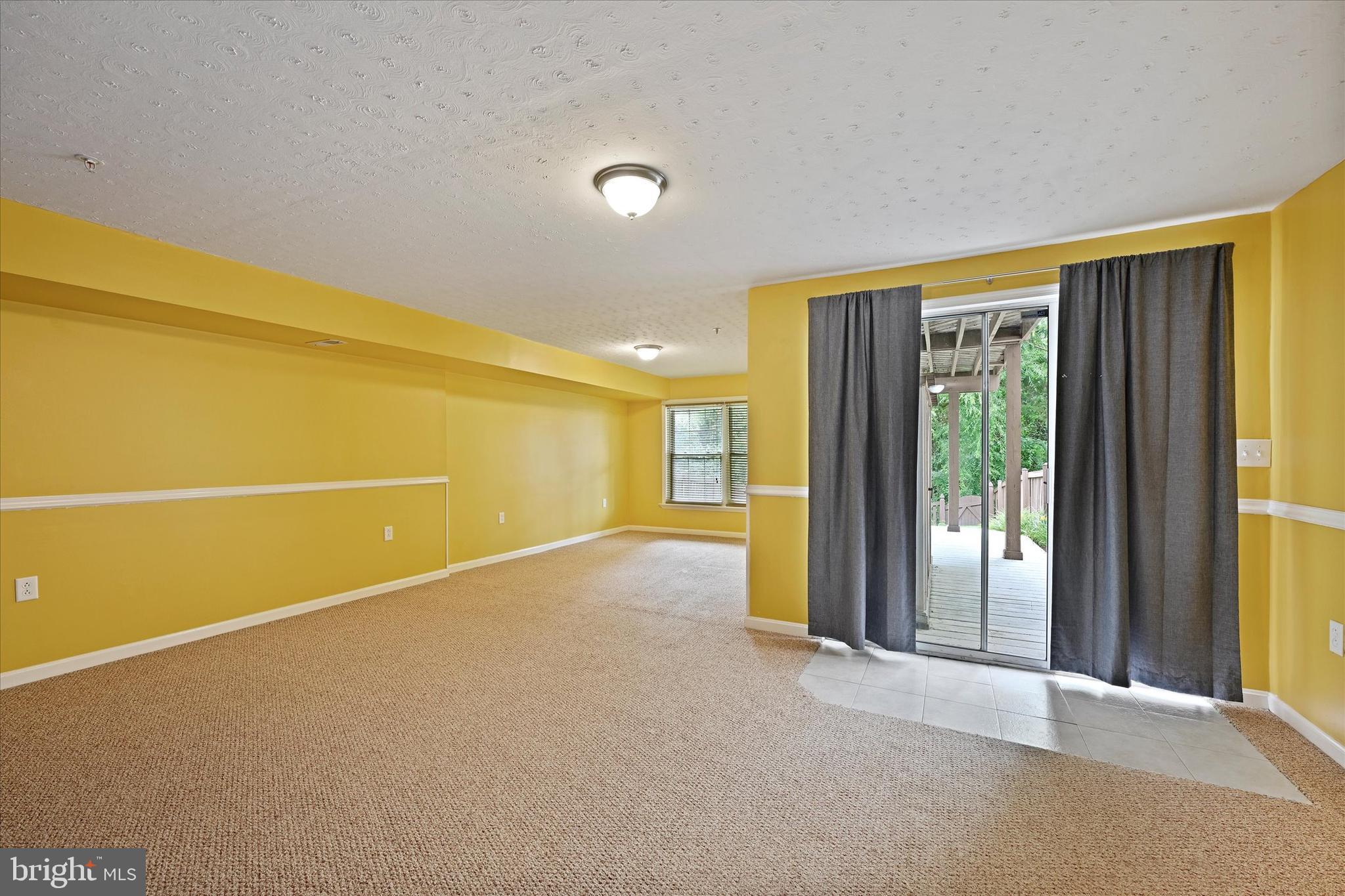 CONSTANT FRIENDSHIP - Residential