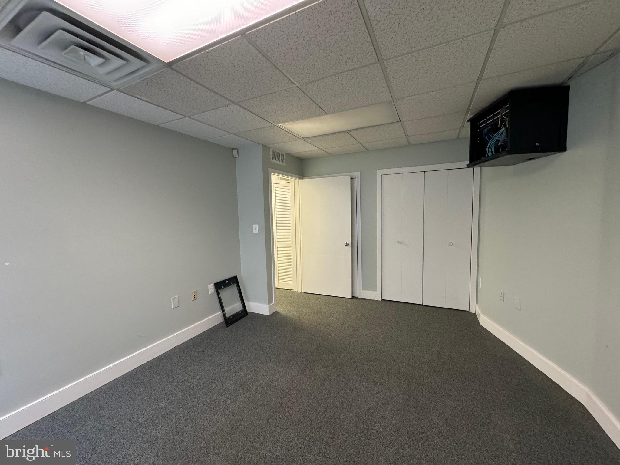 SOMERTON - Commercial Lease