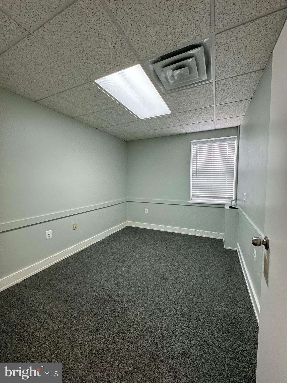 SOMERTON - Commercial Lease