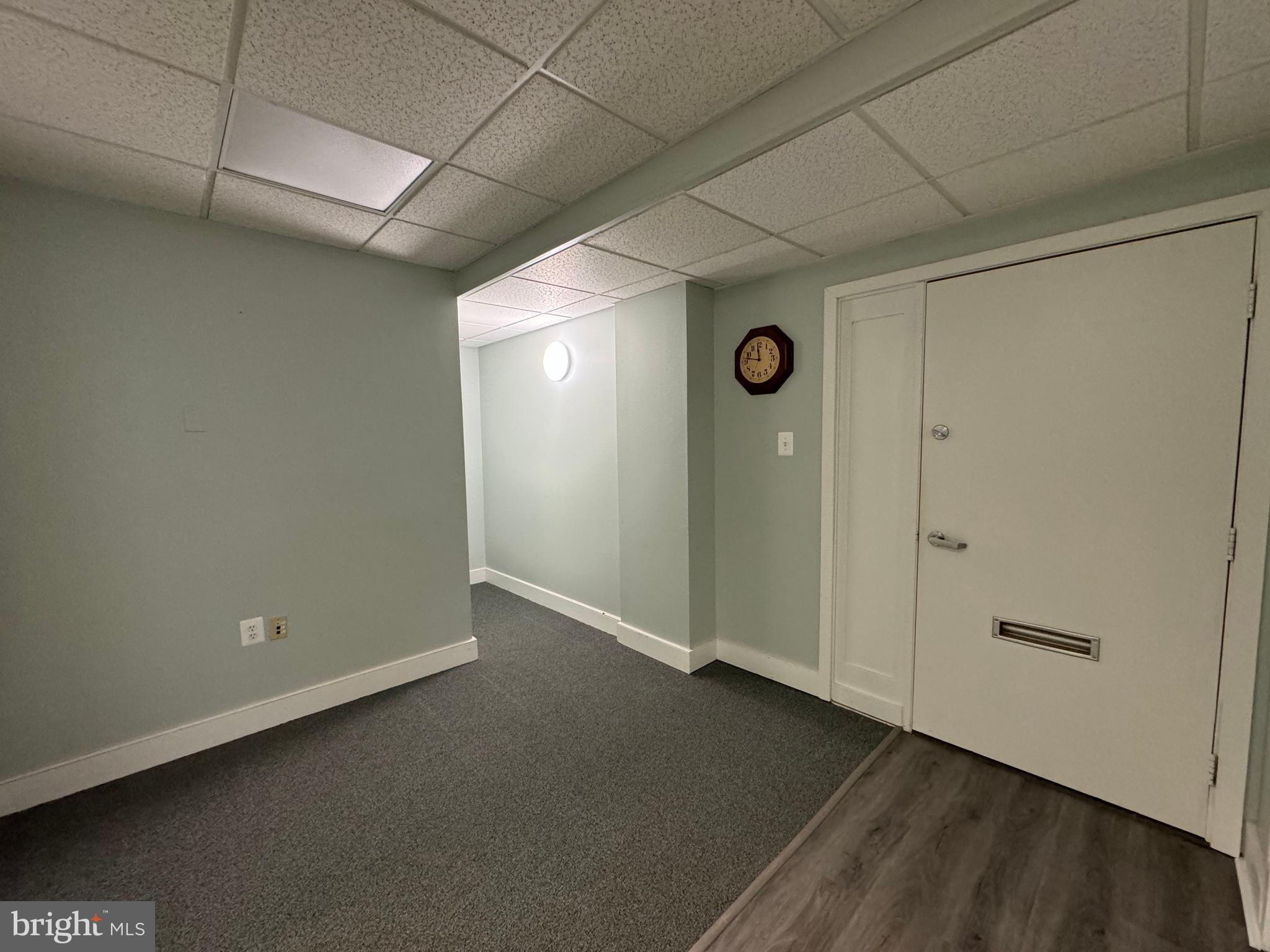 SOMERTON - Commercial Lease