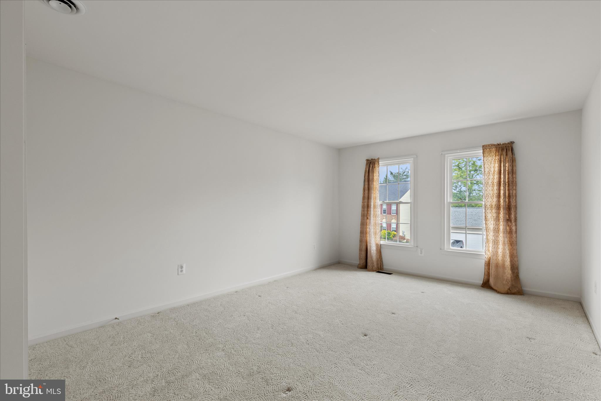 NORTH HART RUN - Residential