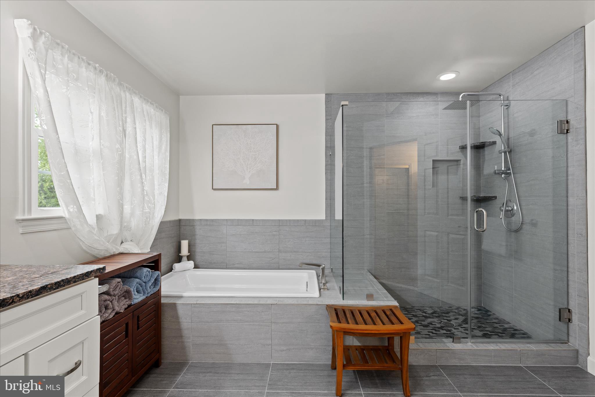 NORTH HART RUN - Residential