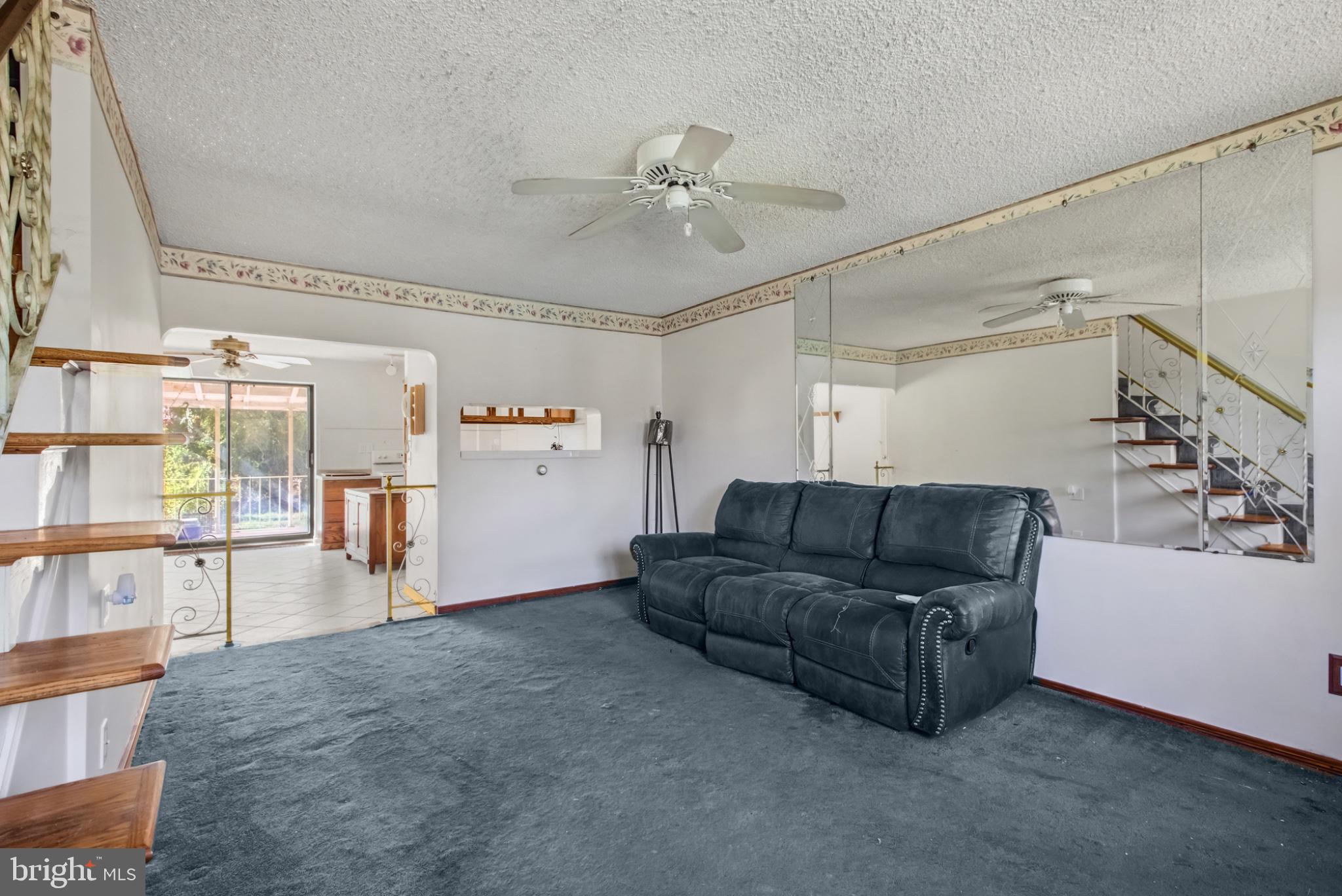 936 TAYLOR DRIVE