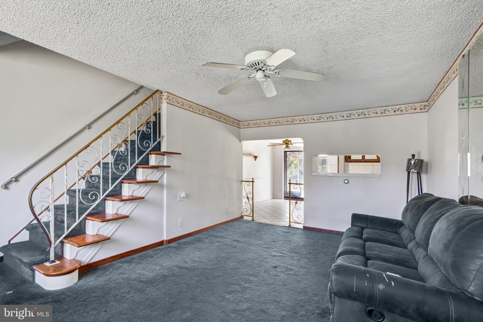 936 TAYLOR DRIVE