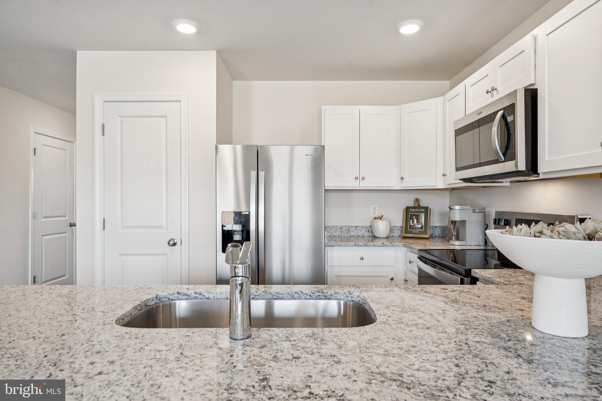 SUMMIT TOWNS - Residential