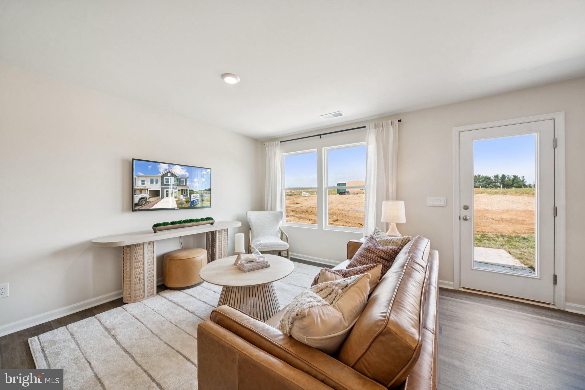 SUMMIT TOWNS - Residential