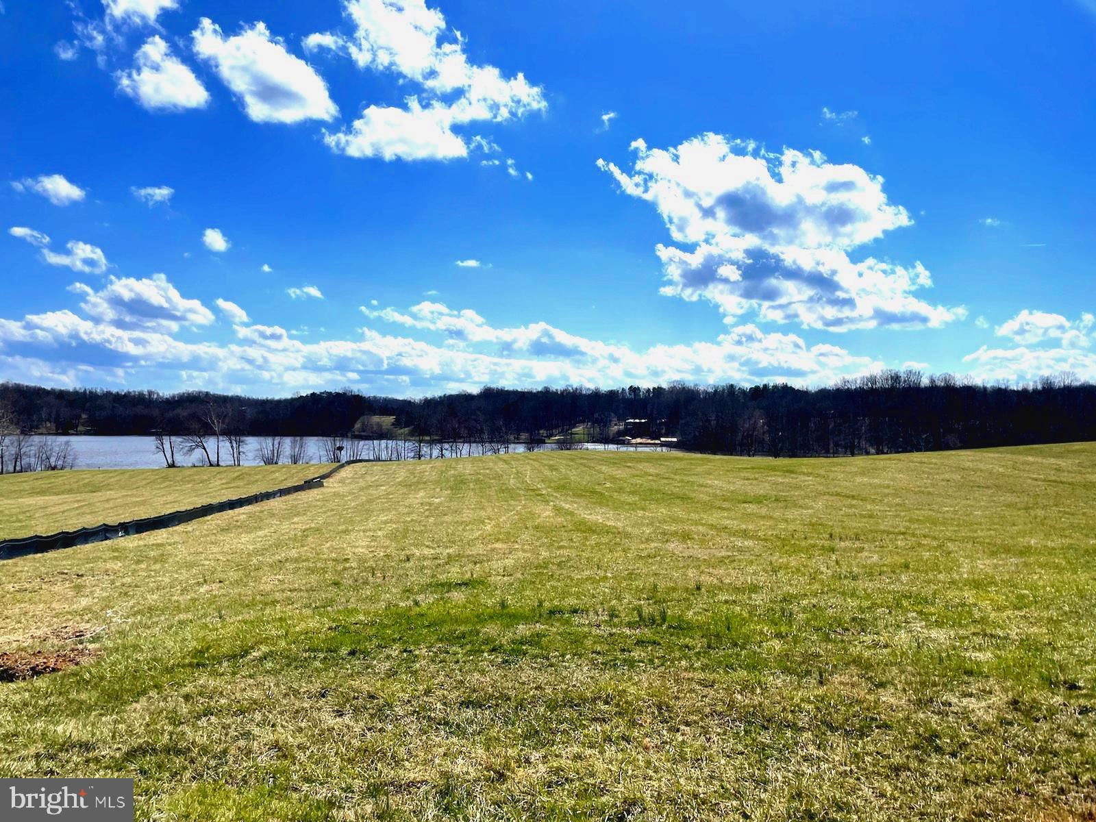 LANDS END AT LAKE ANNA - Land