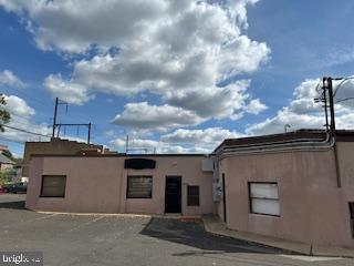 GLENSIDE - Commercial Lease