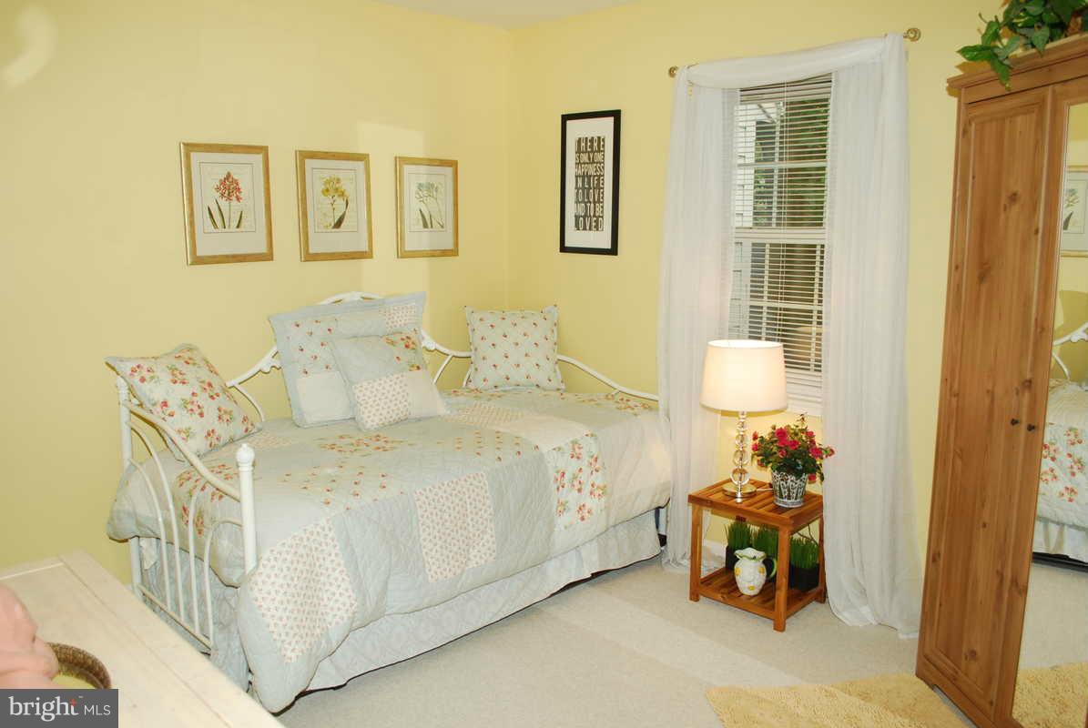 BURKE CENTRE - Residential