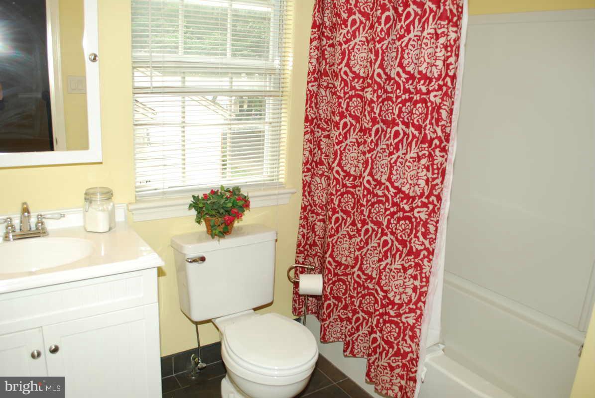 BURKE CENTRE - Residential