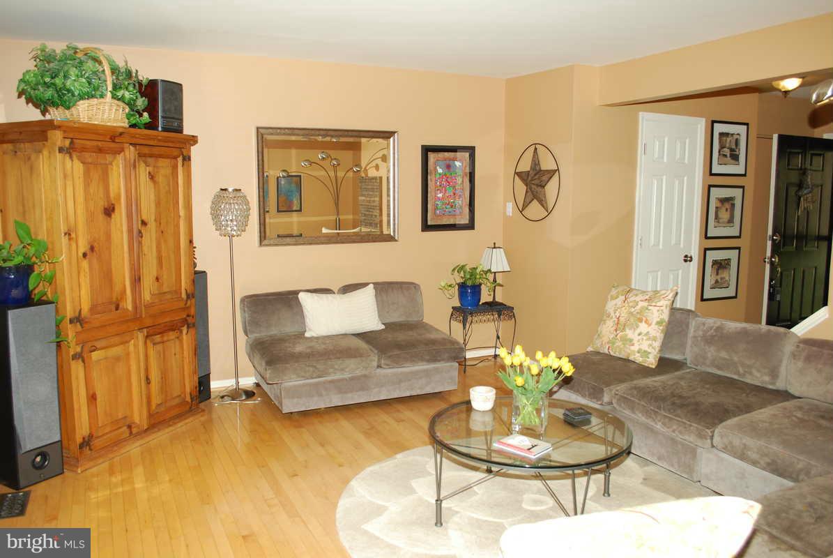 BURKE CENTRE - Residential