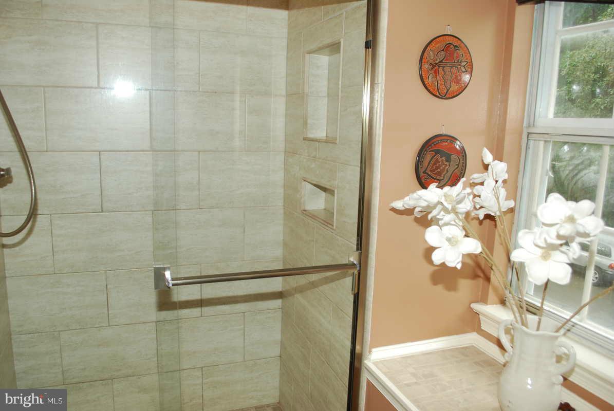 BURKE CENTRE - Residential