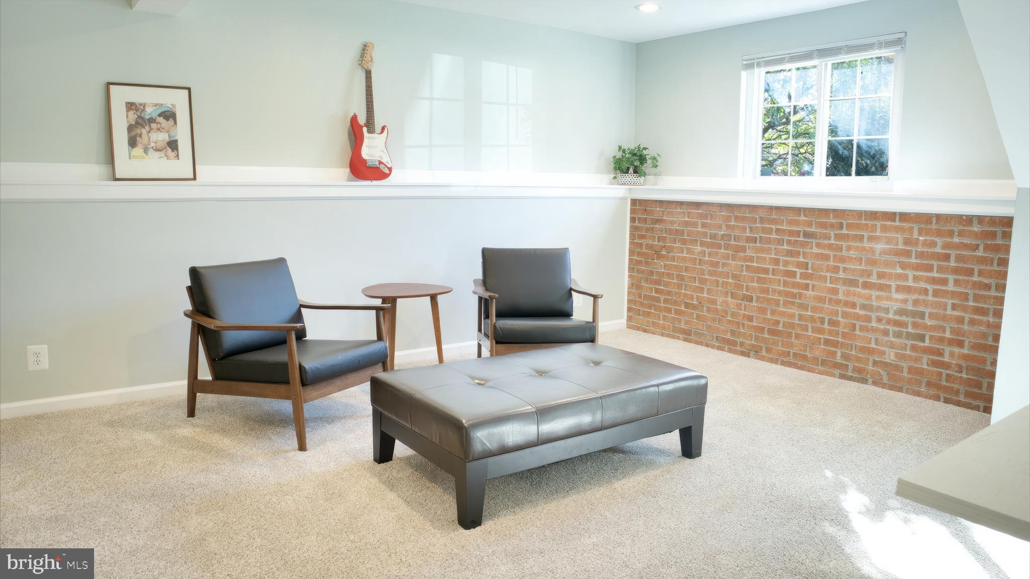 NEWINGTON FOREST - Residential