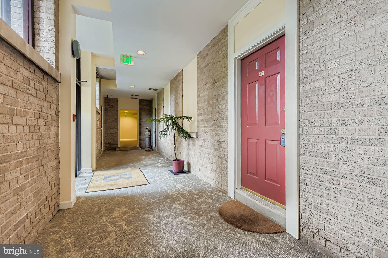 NORTH ROLAND PARK - Residential