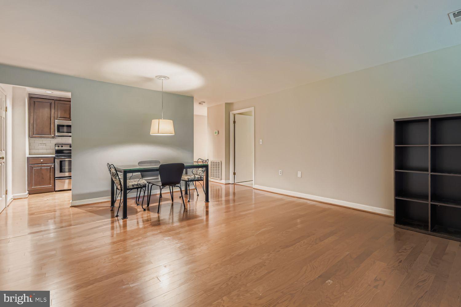 NORTH ROLAND PARK - Residential