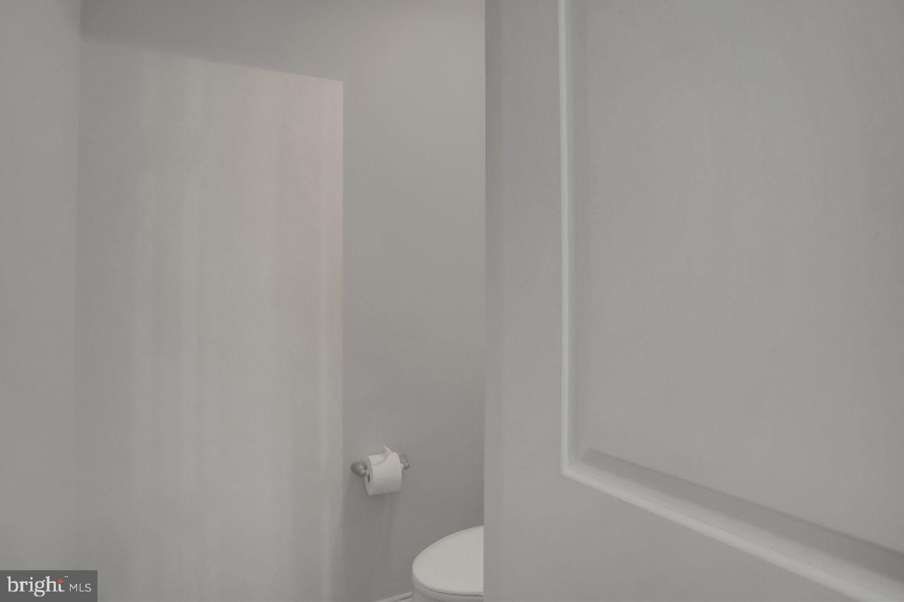 VILLAGE GREEN - Residential