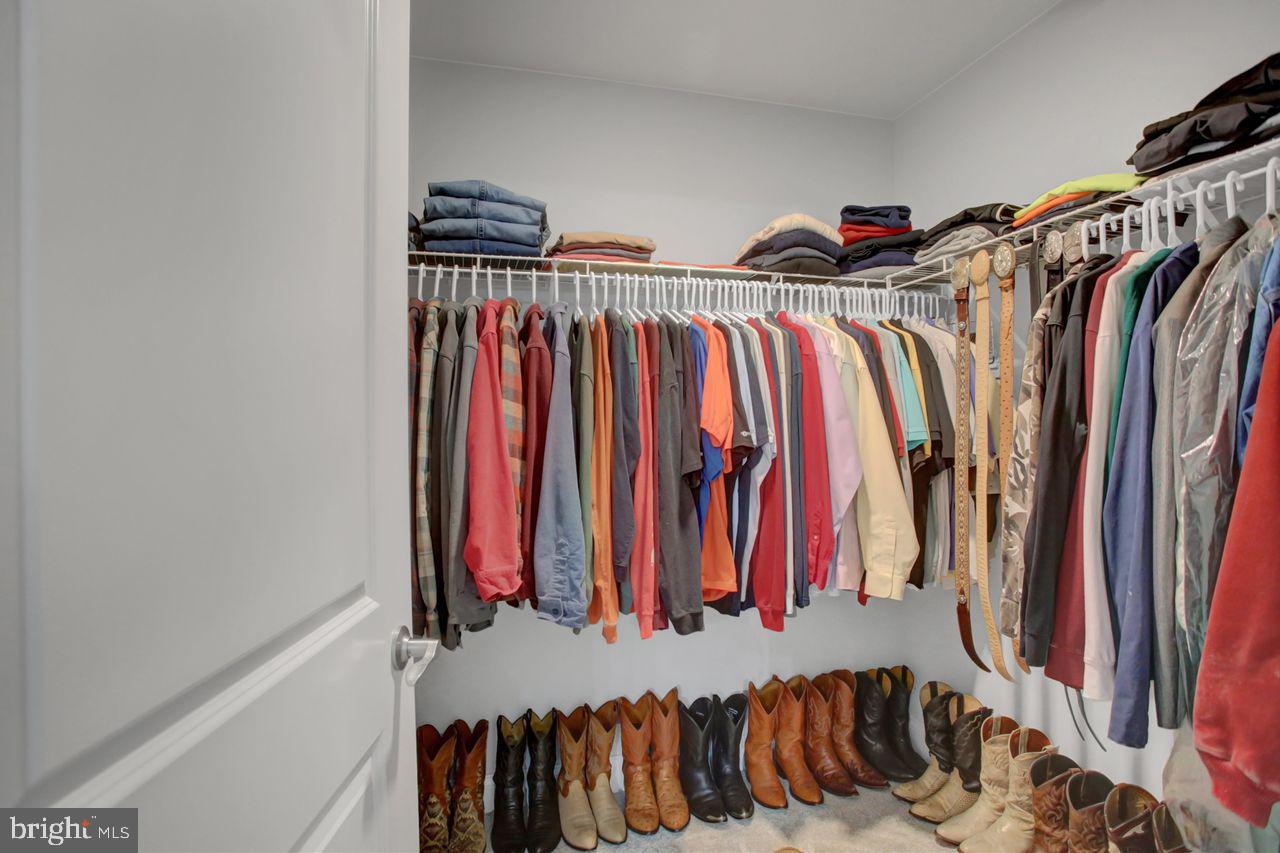 VILLAGE GREEN - Residential