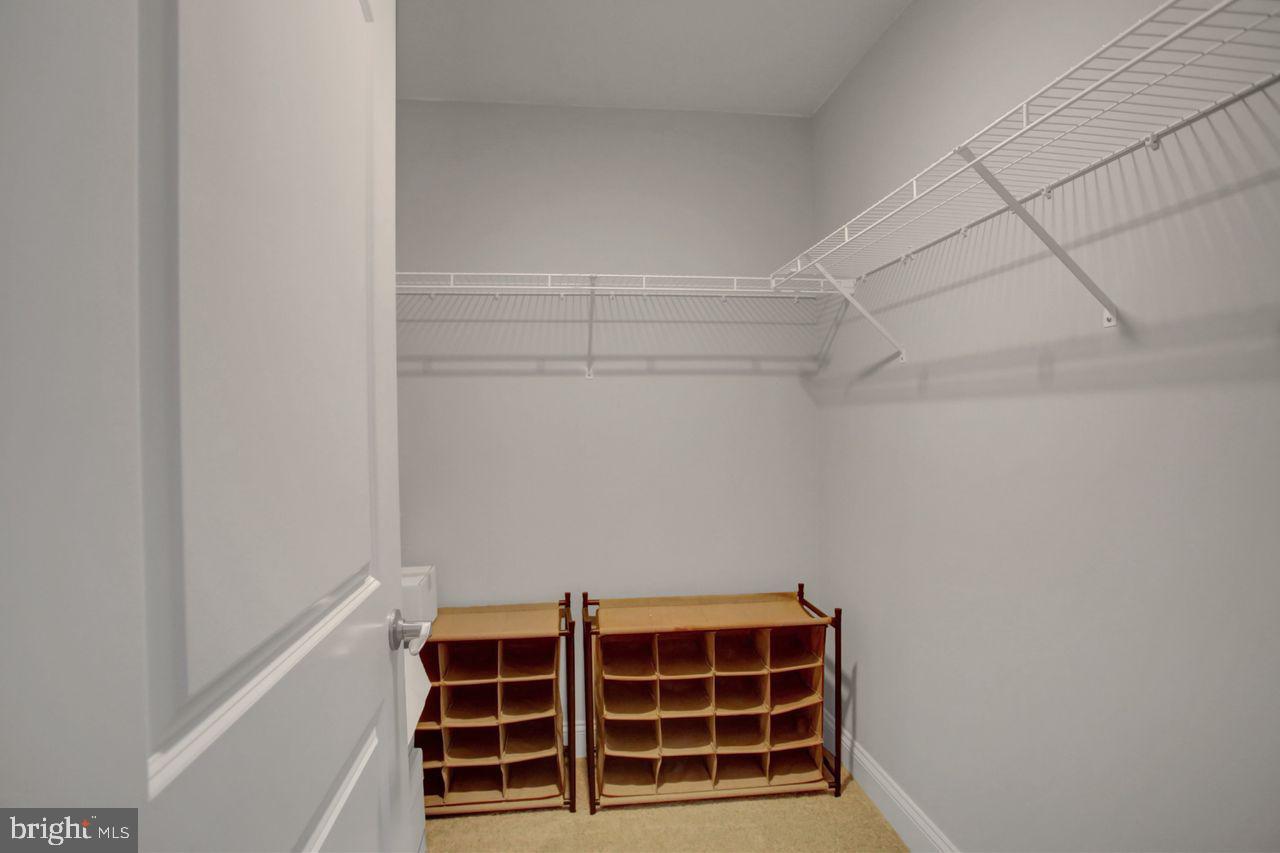 VILLAGE GREEN - Residential