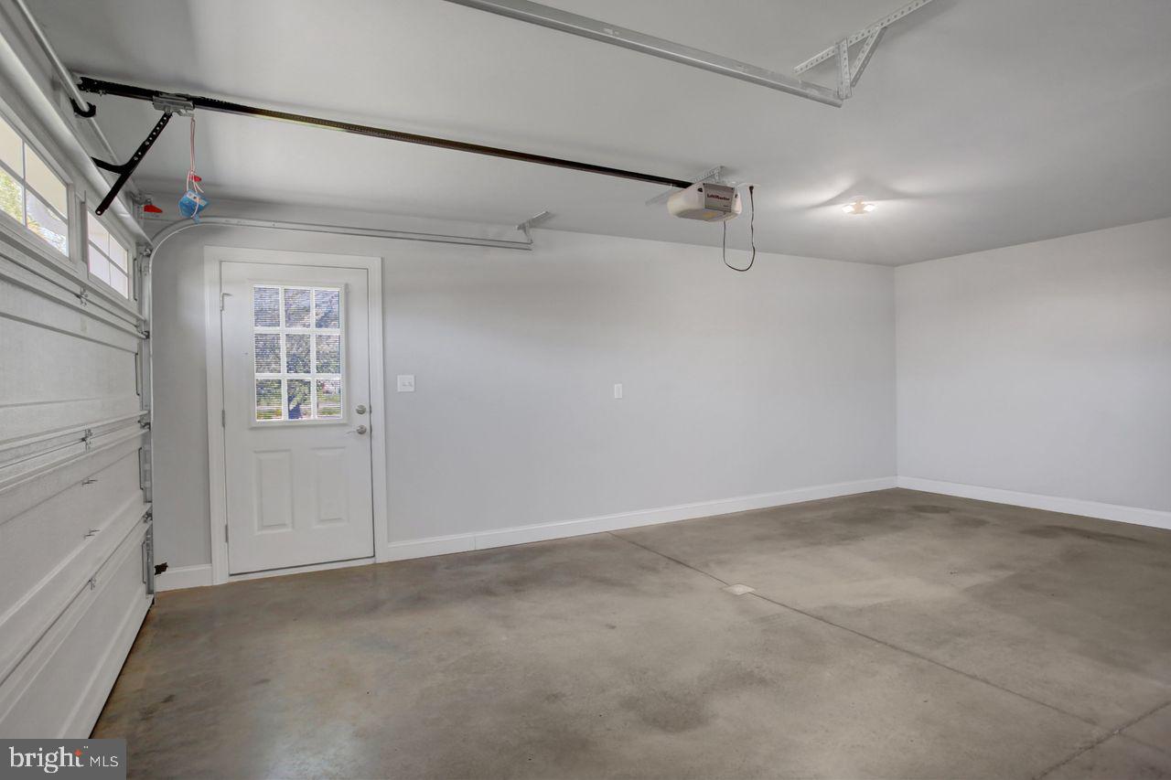 VILLAGE GREEN - Residential