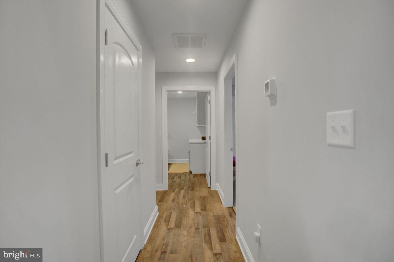 VILLAGE GREEN - Residential