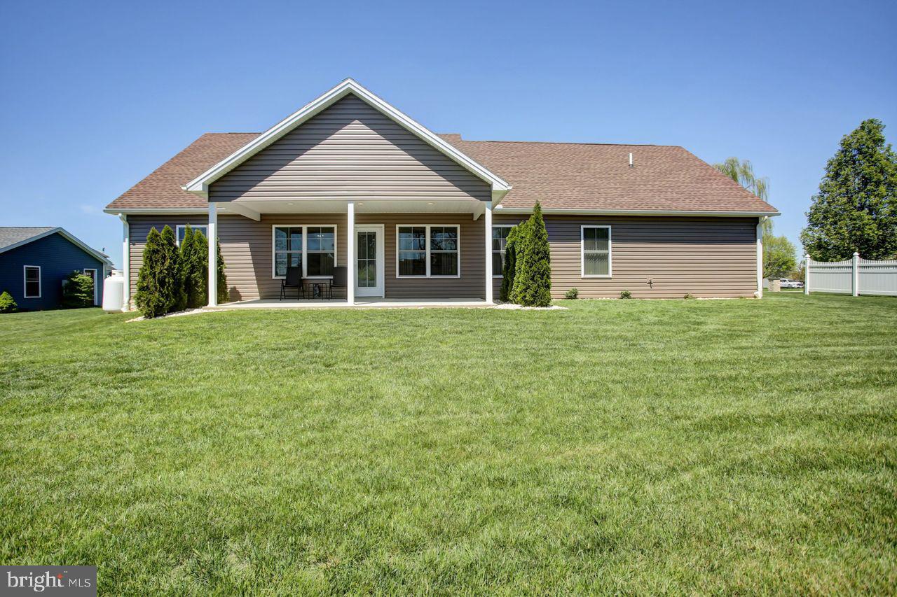 VILLAGE GREEN - Residential