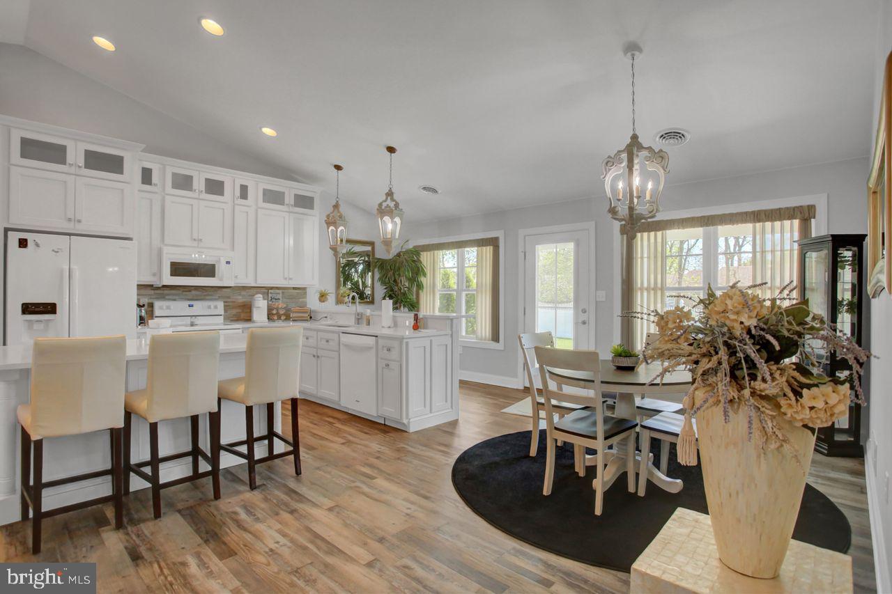 VILLAGE GREEN - Residential