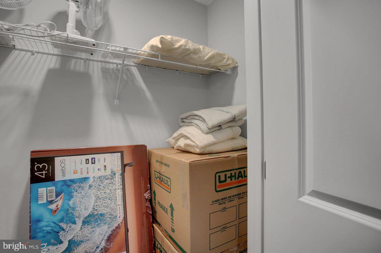 VILLAGE GREEN - Residential