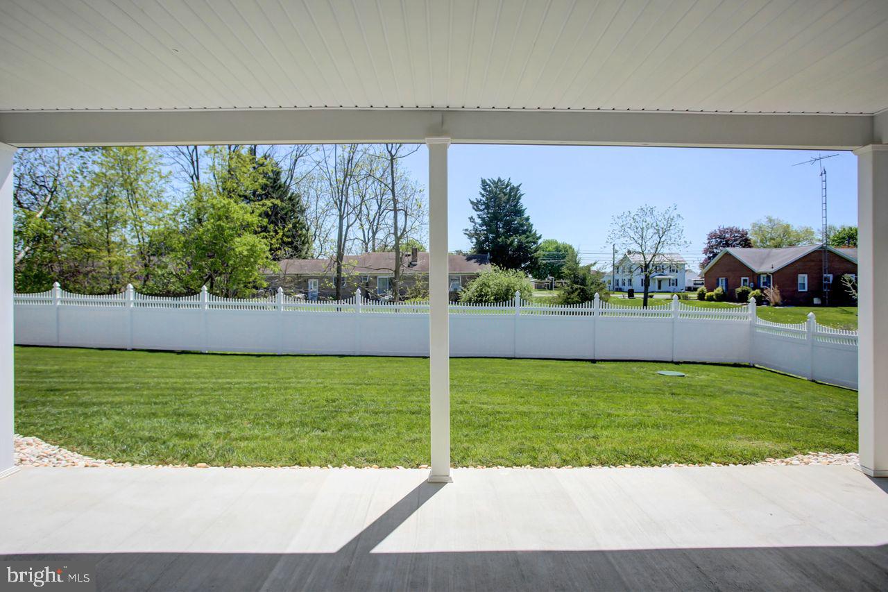 VILLAGE GREEN - Residential