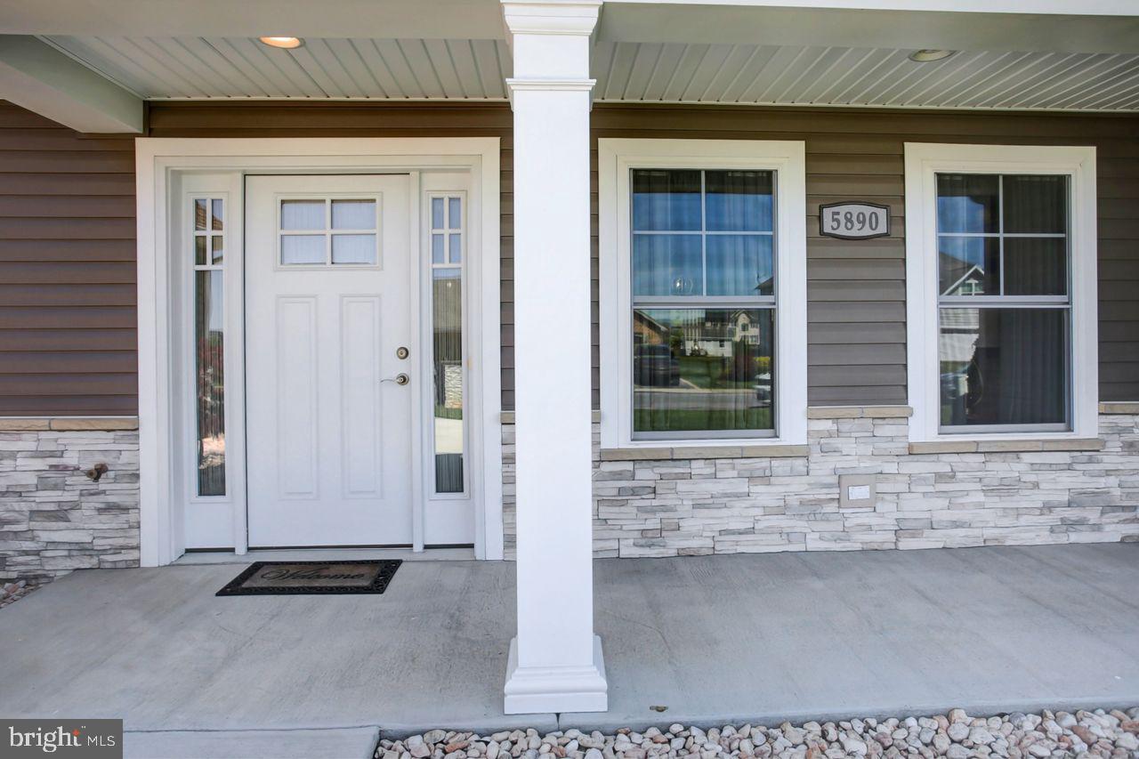 VILLAGE GREEN - Residential