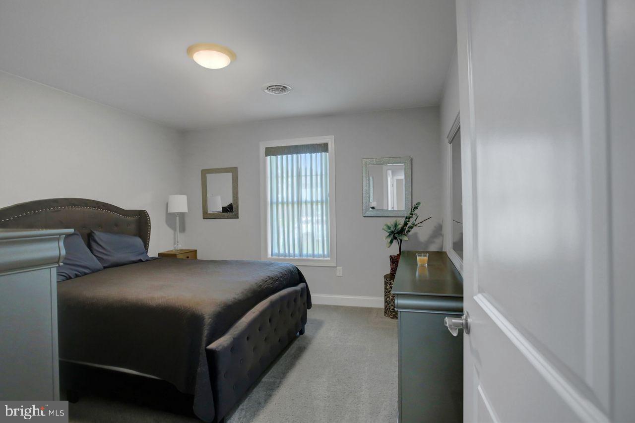 VILLAGE GREEN - Residential