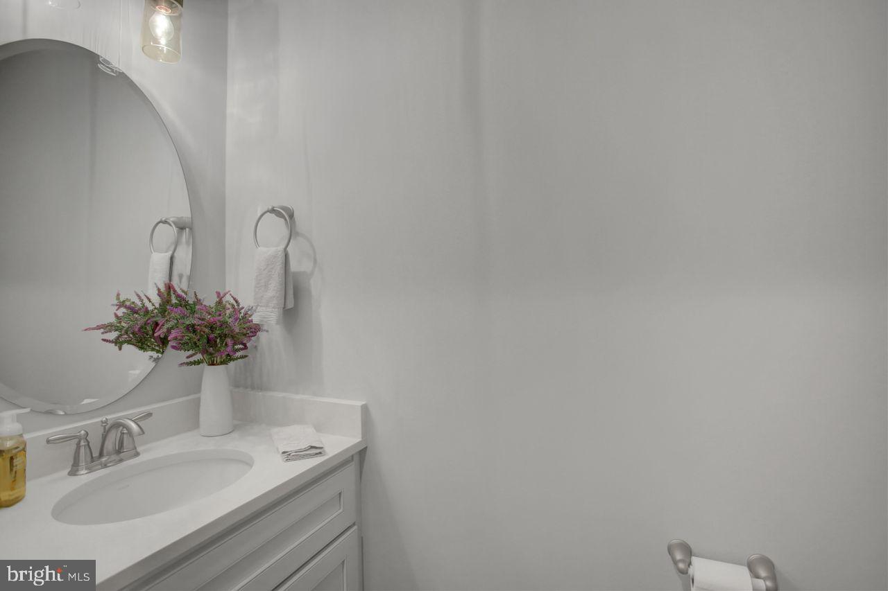 VILLAGE GREEN - Residential