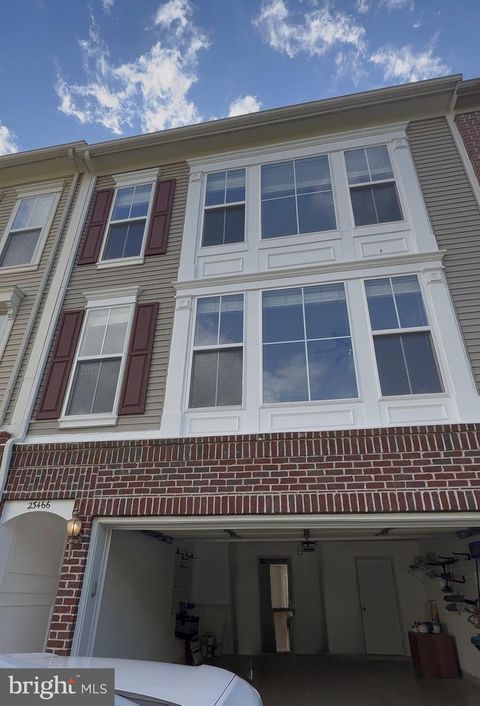 Townhouse For Sale - 23466 Twin Falls Terrace<br/> ASHBURN, VA 20148