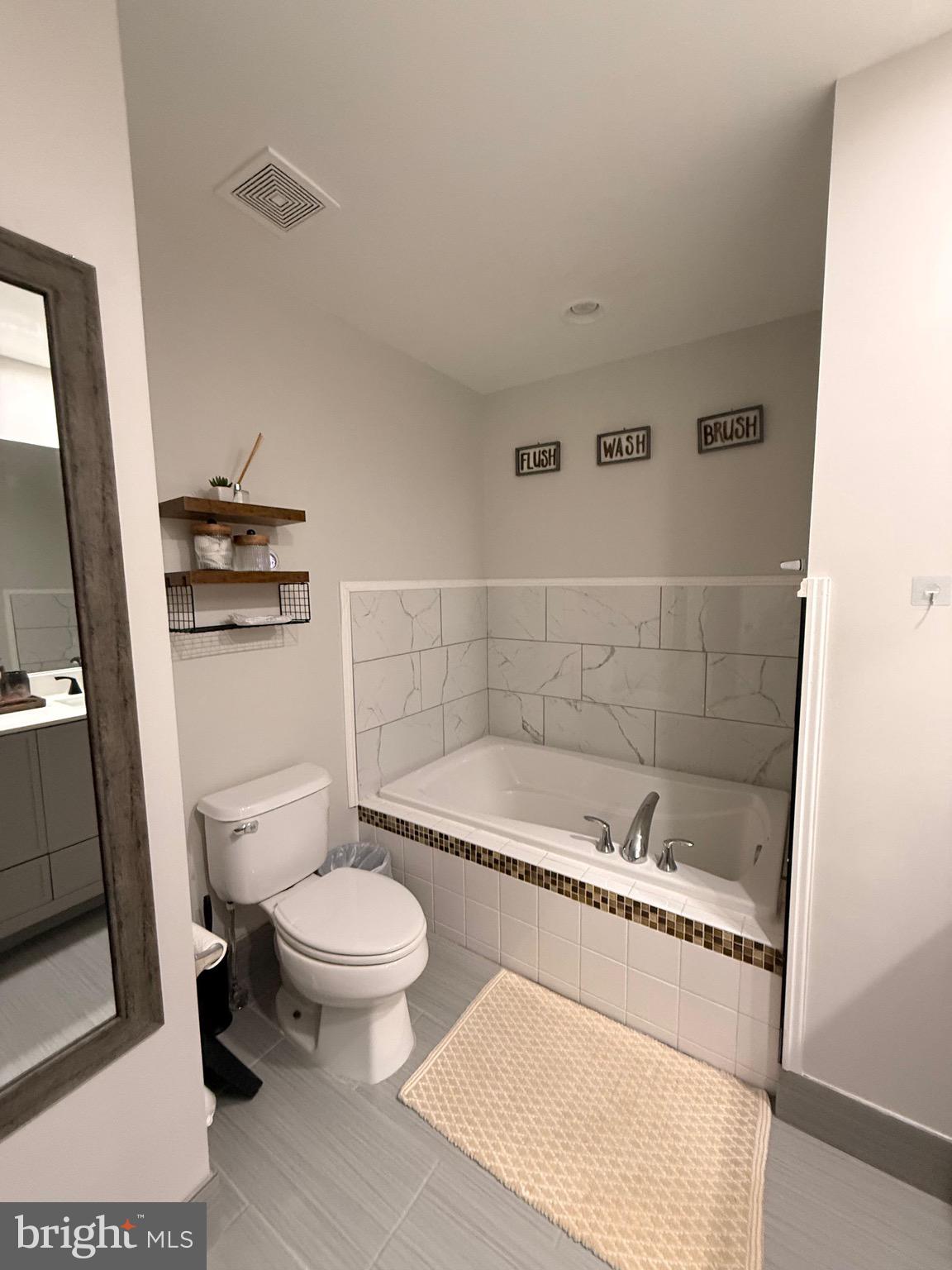 BRAMBLETON LANDBAY - Residential